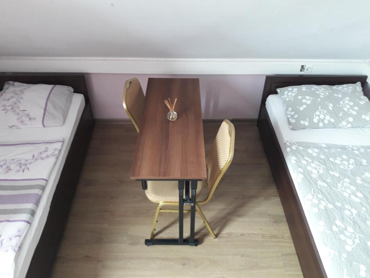 Hostel Palacyk Bydgoszcz Ngoại thất bức ảnh